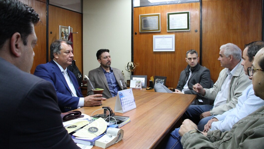 durante-reuniao-em-porto-alegre-ekt-confirma-instalacao-no-municipio-no-proximo-semestre