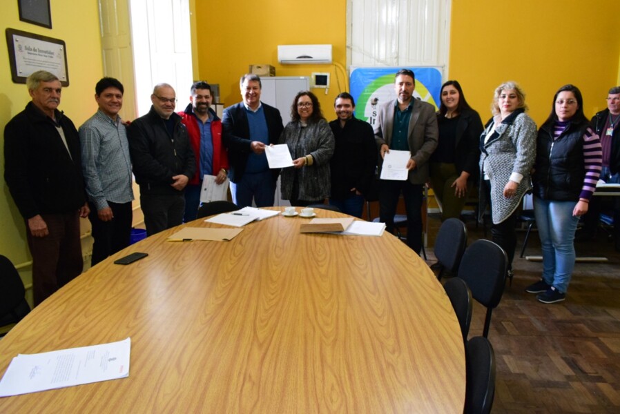 licenca-de-instalacao-de-centro-de-distribuicao-e-entregue-pelo-executivo-a-empresa-recofran