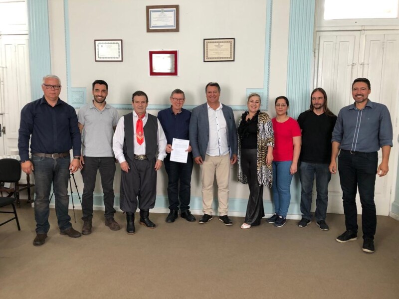 prefeito-assina-ordem-de-inicio-das-obras-de-construcao-do-cras-armour