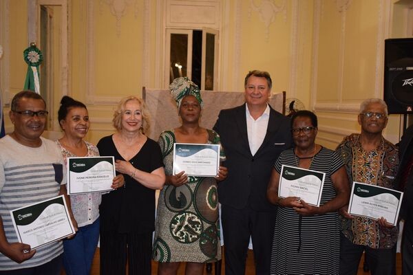 no-dia-da-consciencia-negra-executivo-concede-certificado-zumbi-dos-palmares