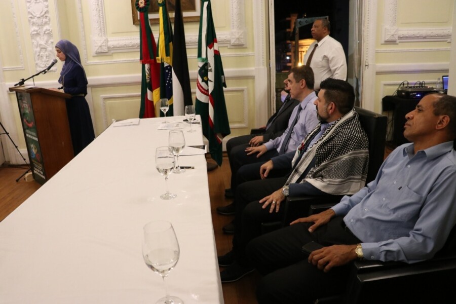 no-dia-internacional-de-solidariedade-ao-povo-palestino-governo-municipal-presta-homenagem-a-membros-da-comunidade-palestina