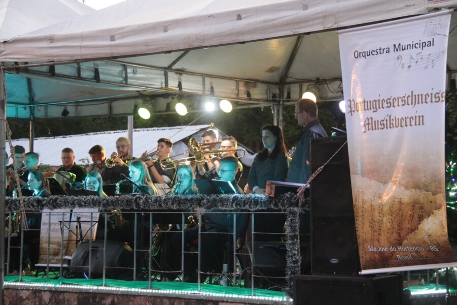 orquestra-municipal-de-sao-jose-do-hortencio-se-apresenta-na-programacao-de-natal-do-municipio
