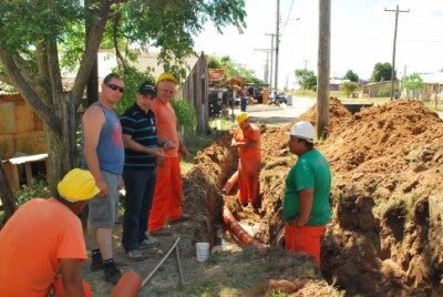 prefeito-wainer-machado-visita-obras-de-saneamento-na-vila-quines