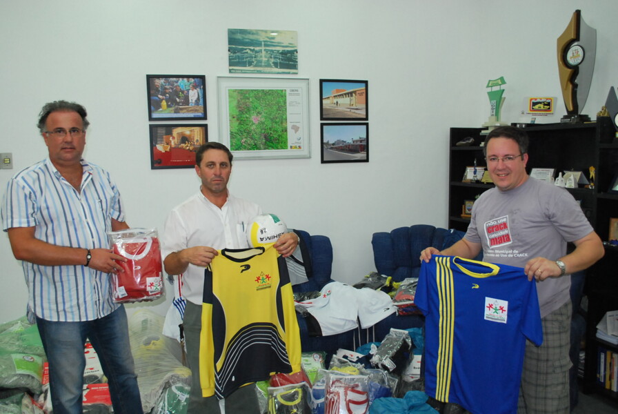 prefeitura-recebe-materiais-esportivos-para-escolas-municipais