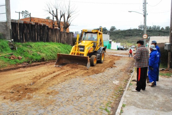 secretaria-de-obras-recupera-a-trafegabilidade-na-rua-daniel-perlungieri