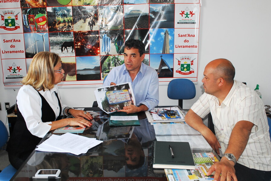 prefeitura-adquire-aparelhos-para-praca-da-3-idade