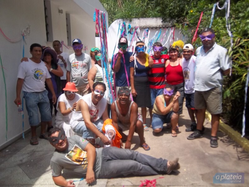 pacientes-funcionarios-e-coordenacao-participam-de-confraternizacao