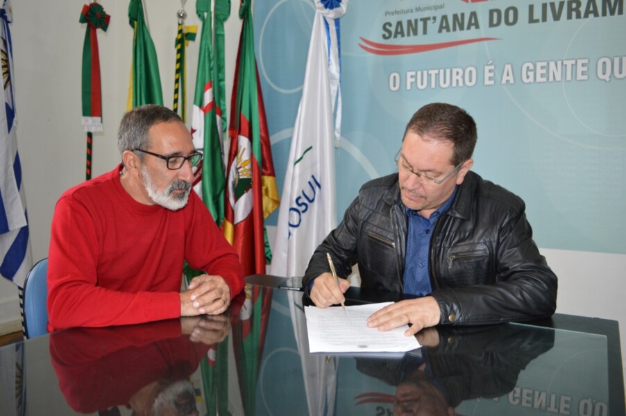 glauber-decreta-situacao-de-emergencia-das-estradas-rurais-apos-chuva-ininterrupta-que-assolou-o-municipio