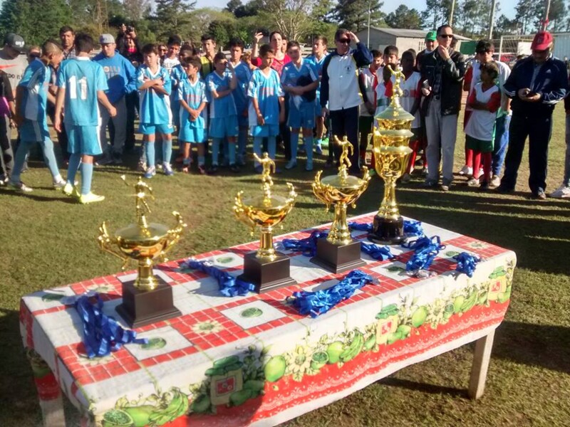 sucesso-marca-encerramento-da-1-copa-internacional-amarildo-sampaio