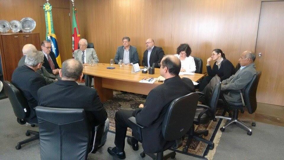 secretario-de-administracao-participa-de-reuniao-em-porto-alegre-e-trata-sobre-aumento-de-repasses-para-a-santa-casa