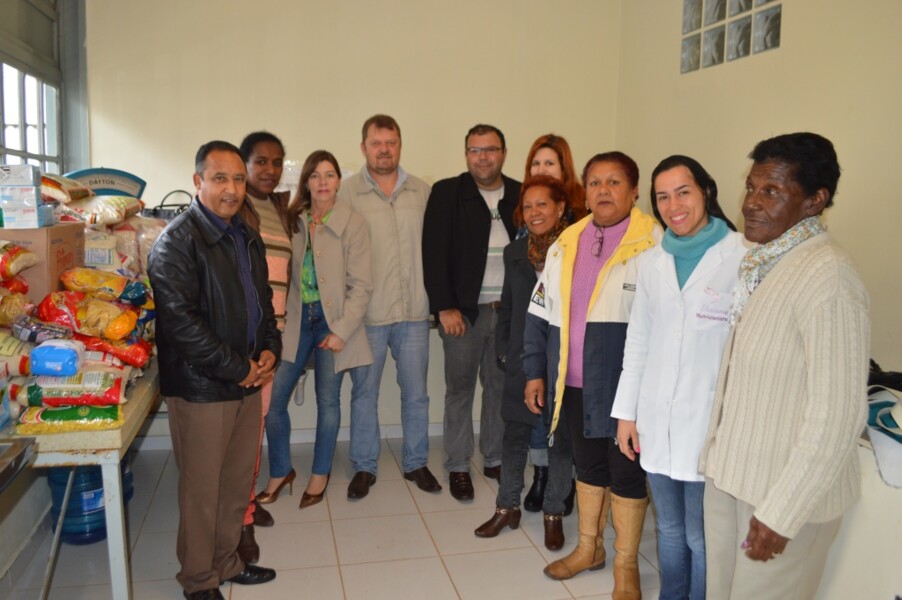 comite-de-ajuda-humanitaria-realiza-entrega-de-alimentos-a-santa-casa