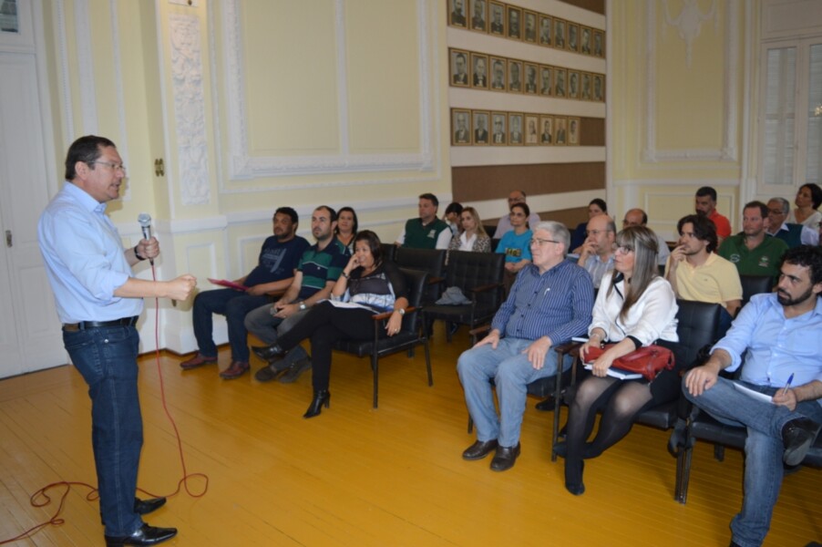 prefeito-constituira-grupo-de-trabalho-para-avancar-nas-solucoes-referentes-ao-lago-batuva