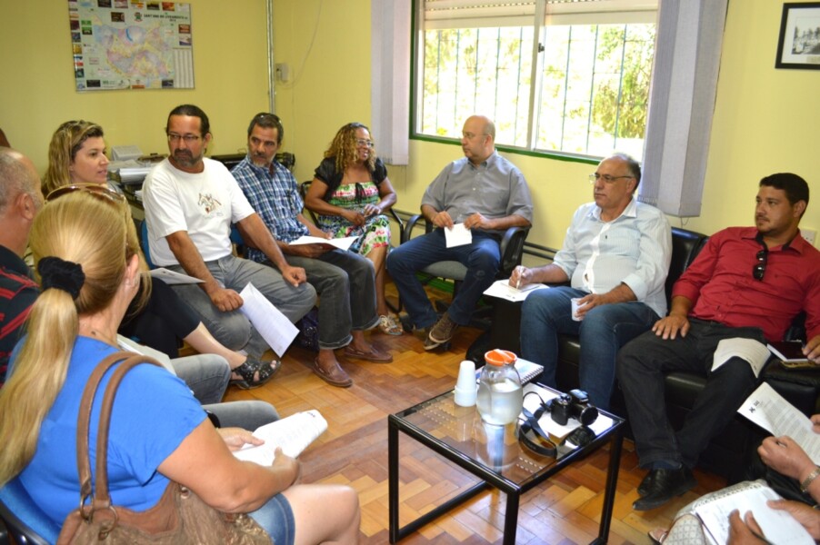 dae-se-reune-com-presidentes-de-associacoes-de-moradores-e-informa-sobre-medidas-acerca-de-ligacoes-de-esgoto-nao-autorizadas-nos-bairros-que-estao-recebendo-obras-do-pac-ii