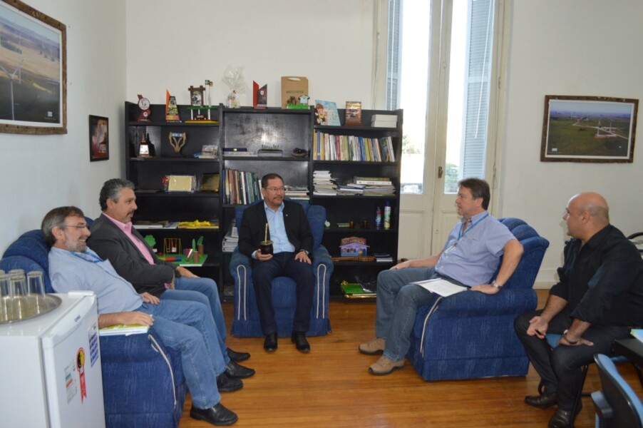 prefeito-recebe-diretor-regional-de-operacoes-da-eletrosul