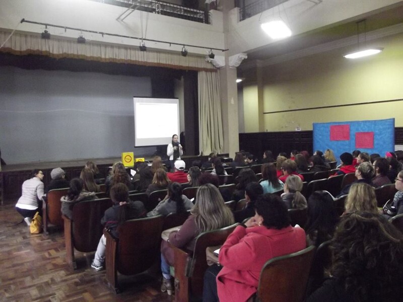 secretaria-da-educacao-realiza-formacao-do-projeto-combatendo-o-bullying