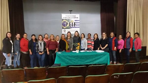 secretaria-de-educacao-e-escolas-municipais-reunem-se-e-tratam-sobre-o-programa-escolas-interculturais-de-fronteira-peif