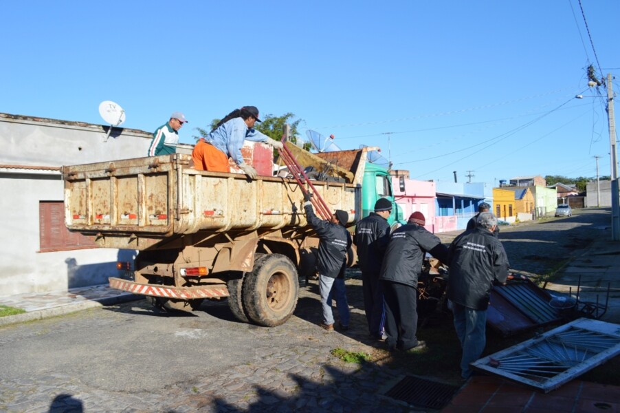prefeitura-realiza-com-sucesso-mais-uma-etapa-da-campanha-bota-fora
