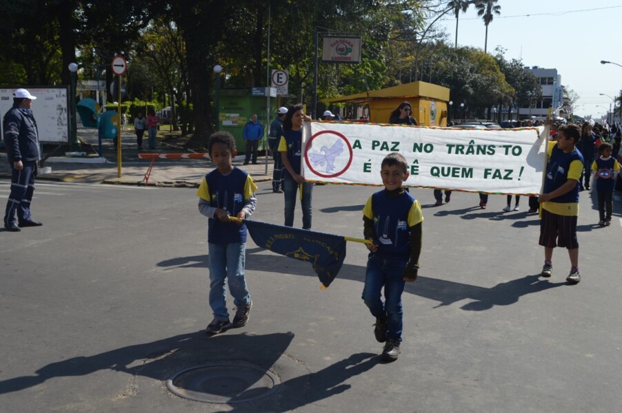 caminhada-marca-a-semana-binacional-do-transito