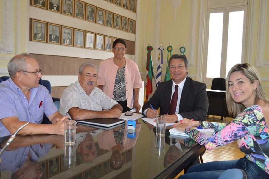 trem-do-pampa-e-pauta-de-encontro-na-prefeitura