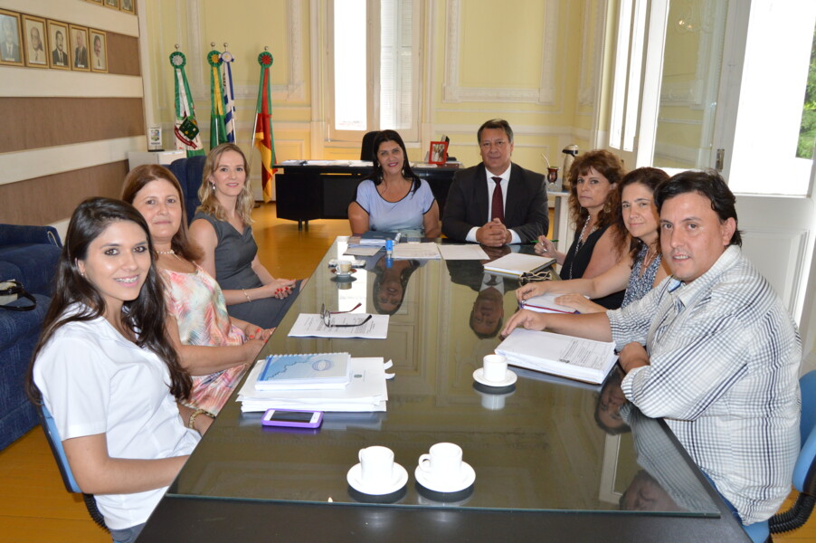 regularizacao-fundiaria-e-foco-de-reuniao-no-executivo