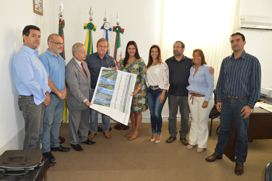 engenheiro-faz-a-doacao-de-planta-para-portico-na-entrada-da-cidade