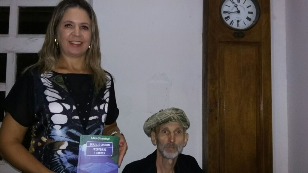 primeira-dama-prestigia-lancamento-de-livro