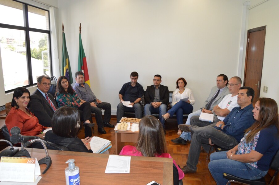 ico-e-mari-reunem-se-com-juizas-de-direito