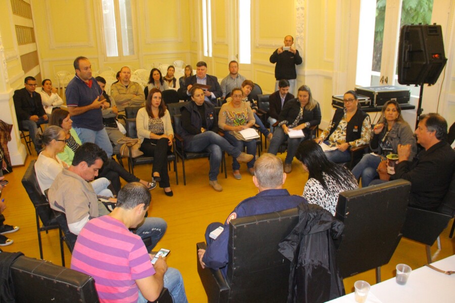 ico-e-mari-acompanham-situacao-de-familias-atingidas-pela-enchente-em-livramento