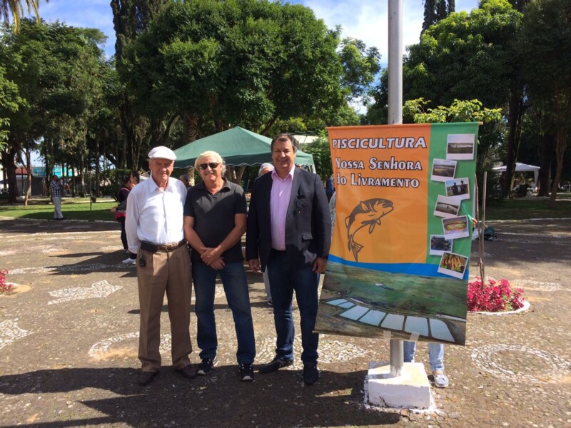 prefeito-ico-visita-a-feira-do-peixe