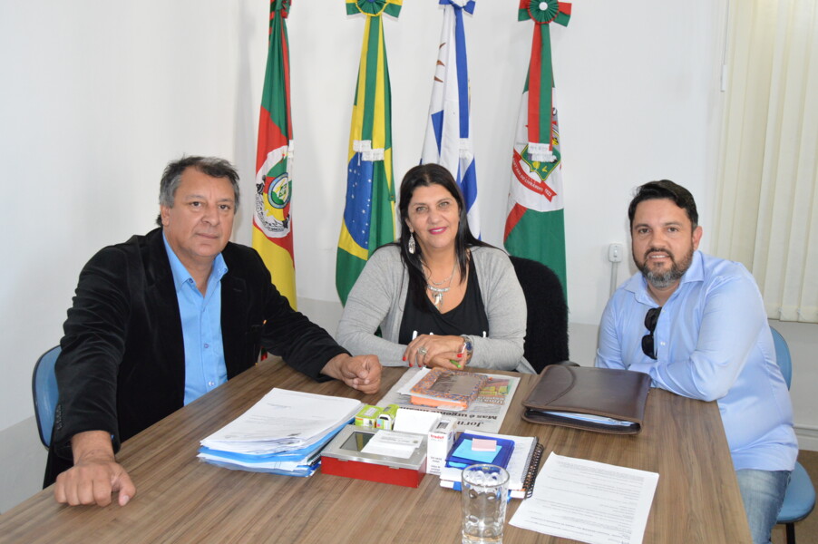 ico-e-mari-recebem-emenda-de-r100mil-do-deputado-stedile