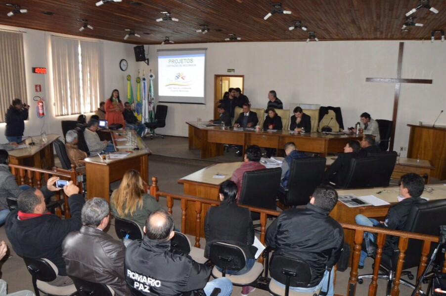 vice-prefeita-participa-de-sessao-na-camara-de-vereadores