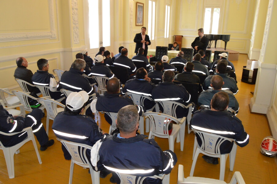 prefeito-recebe-servidores-da-guarda-de-transito
