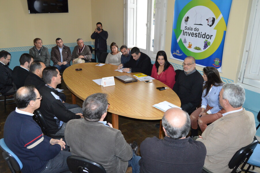 sala-do-investidor-recebe-empresarios-da-br-158