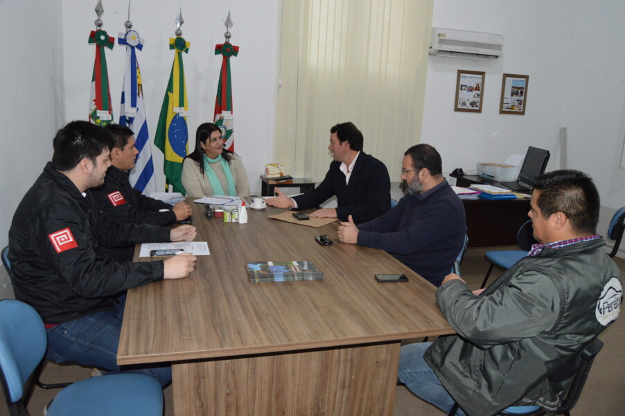 em-reuniao-vice-prefeita-e-vereadores-abordam-projeto-do-polo-binacional-tecnologico