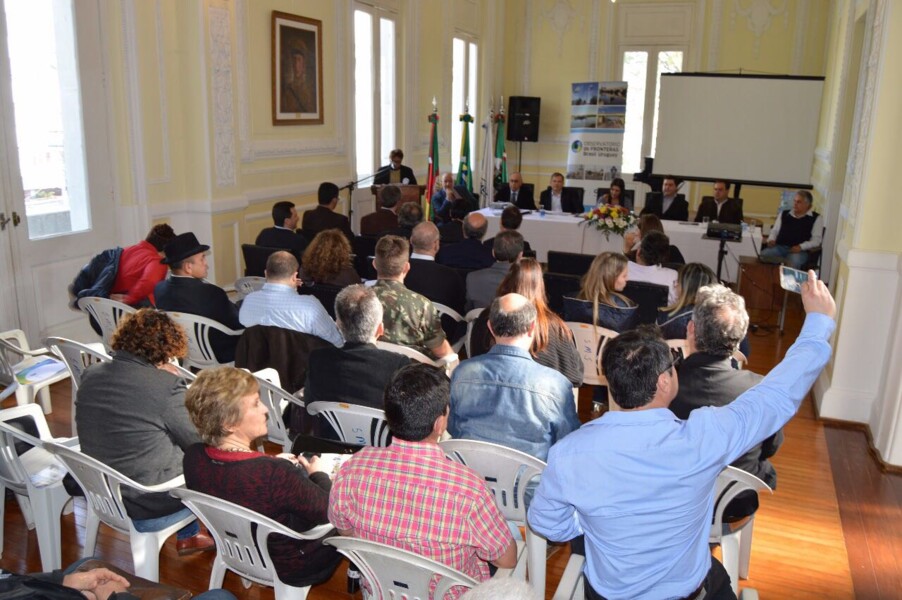 dia-de-discutir-alternativas-para-a-fronteira