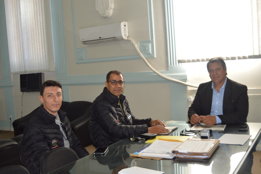 prefeito-recebe-vereador-antonio-zenoir-2