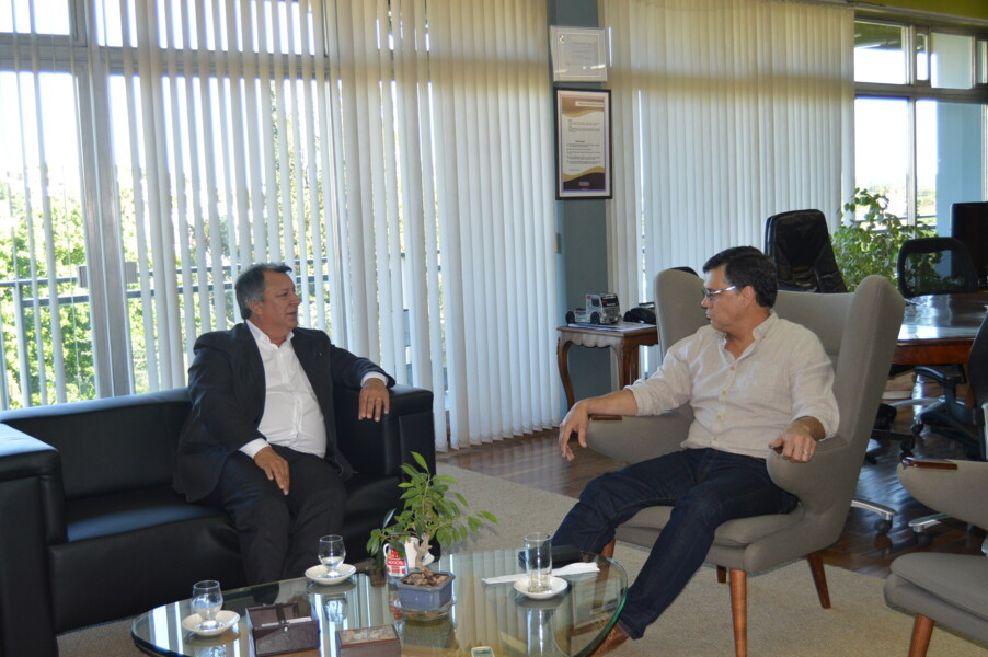 prefeito-e-intendente-discutem-evento-integrado-de-natal