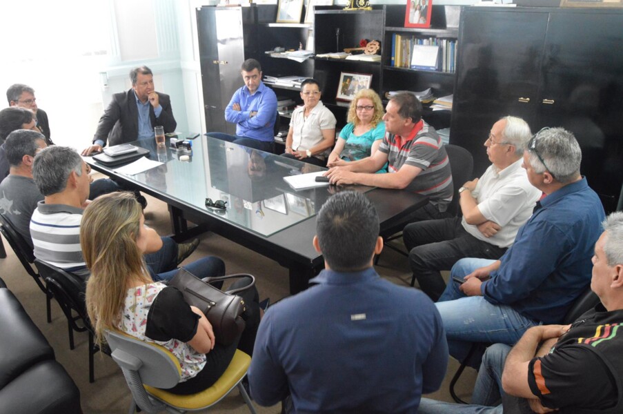 administracao-municipal-recebe-moradores-da-av-joao-goulart