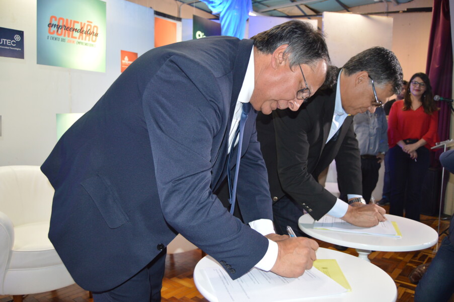protocolo-de-intencoes-de-instalacao-do-polo-tecnologico-binacional-e-assinado-durante-9-siepe