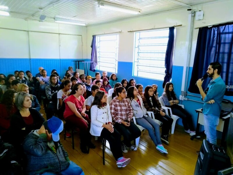 creas-e-mnmmr-promovem-ciclo-de-palestras-sobre-violencia