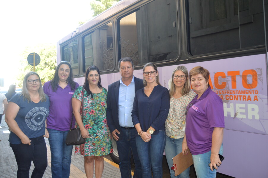 onibus-lilas-uma-ferramenta-de-apoio-a-mulher-do-campo