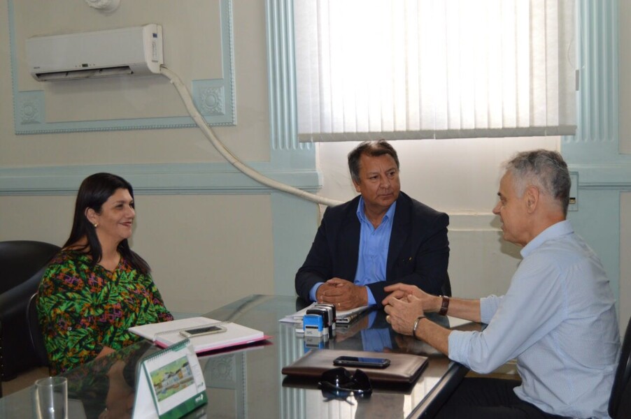 prefeito-e-vice-recebem-declaracao-de-interesse-de-investimento-da-dufry-no-municipio