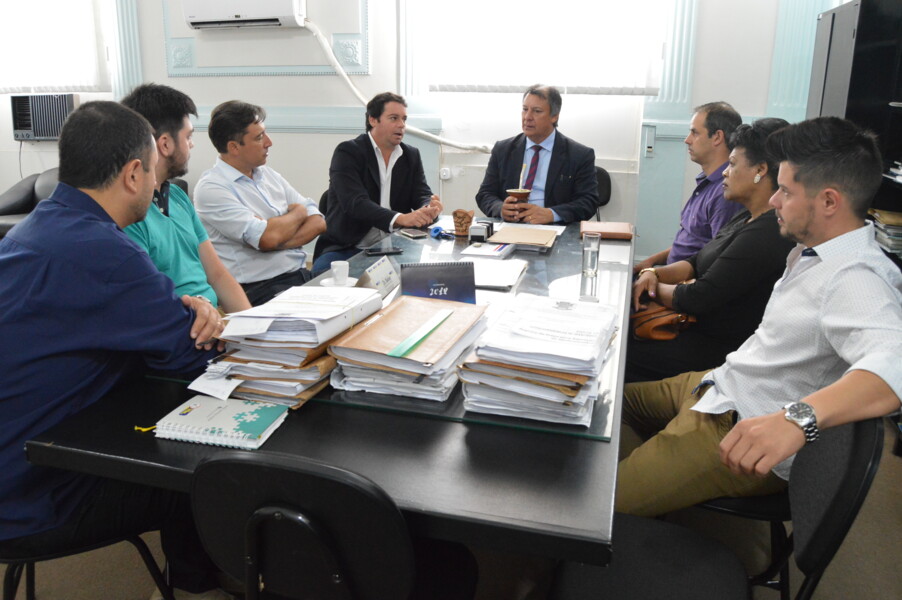 acao-conjunta-entre-executivo-e-legislativo-propoe-limpeza-de-espacos-publicos