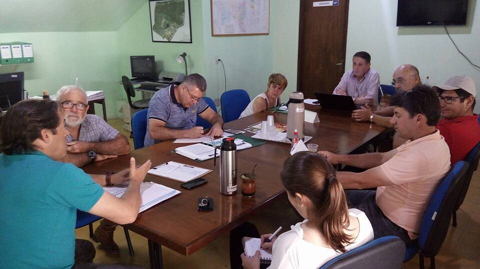 reuniao-no-sindicato-rural-discute-recuperacao-de-estradas-rurais