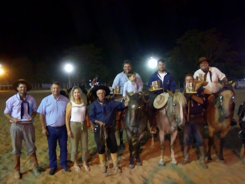 com-a-participacao-do-prefeito-e-da-primeira-dama-rodeio-parceria-do-laco-e-um-sucesso-e-recebe-grande-publico