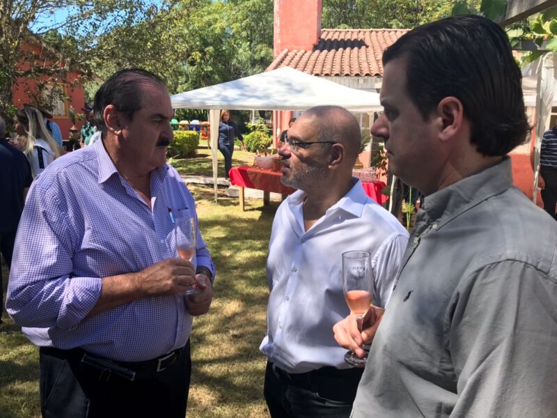 diretor-da-almaden-miolo-confirma-ao-secretario-de-turismo-que-unidade-de-livramento-recebera-investimentos