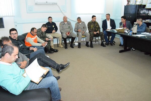 executivo-forcas-de-seguranca-e-donos-de-postos-definem-medidas-perante-o-desabastecimento-de-combustivel