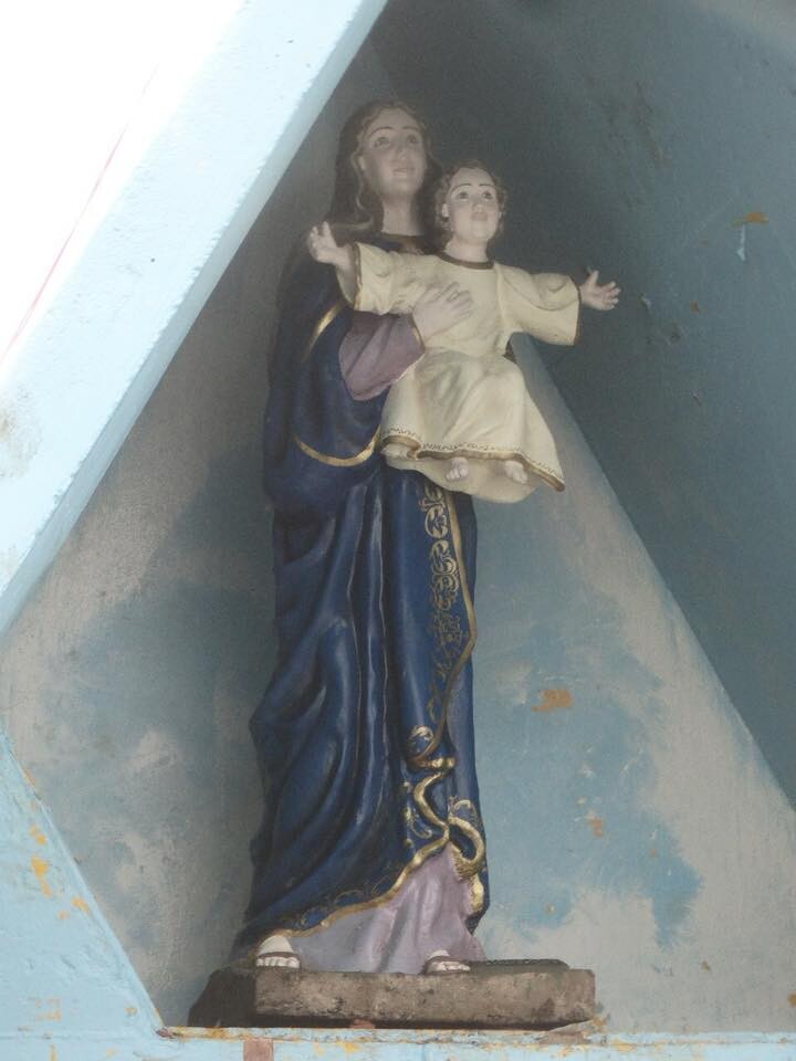 santinha-e-recolocada-no-planalto