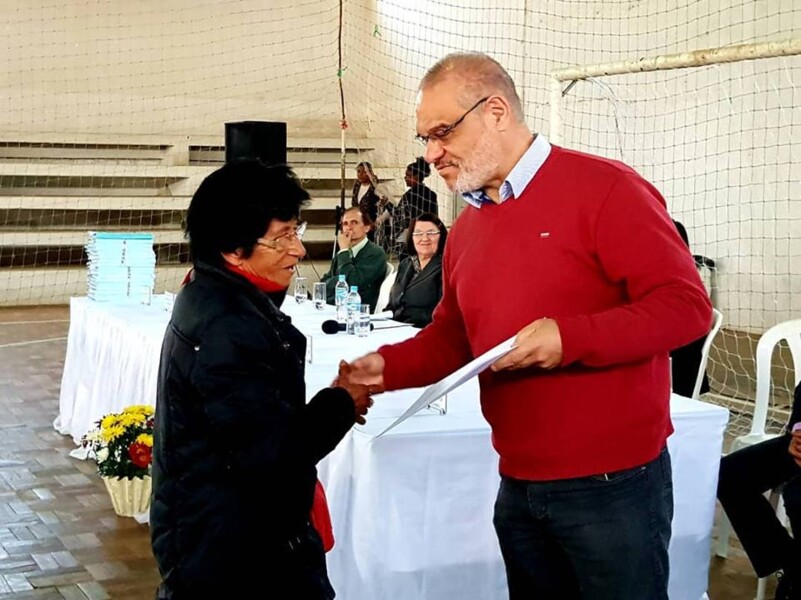 familias-do-bairro-sao-paulo-recebem-titulos-de-propriedade-em-solenidade-do-more-legal-iv