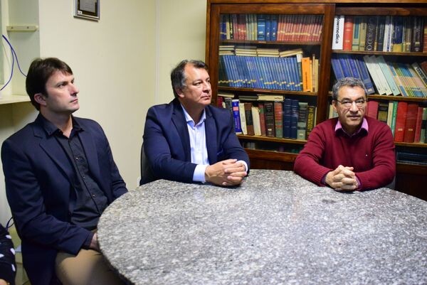 prefeito-anuncia-novo-diretor-administrativo-da-santa-casa-de-misericordia